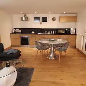 trs-bel-appartement-avec-vue-sur-les-montagnes.hotels-rhonealpes.com/